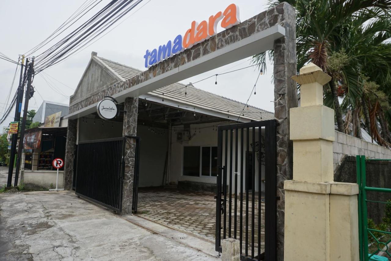 Tamadara Guesthouse Jogja Maguwo Exterior photo